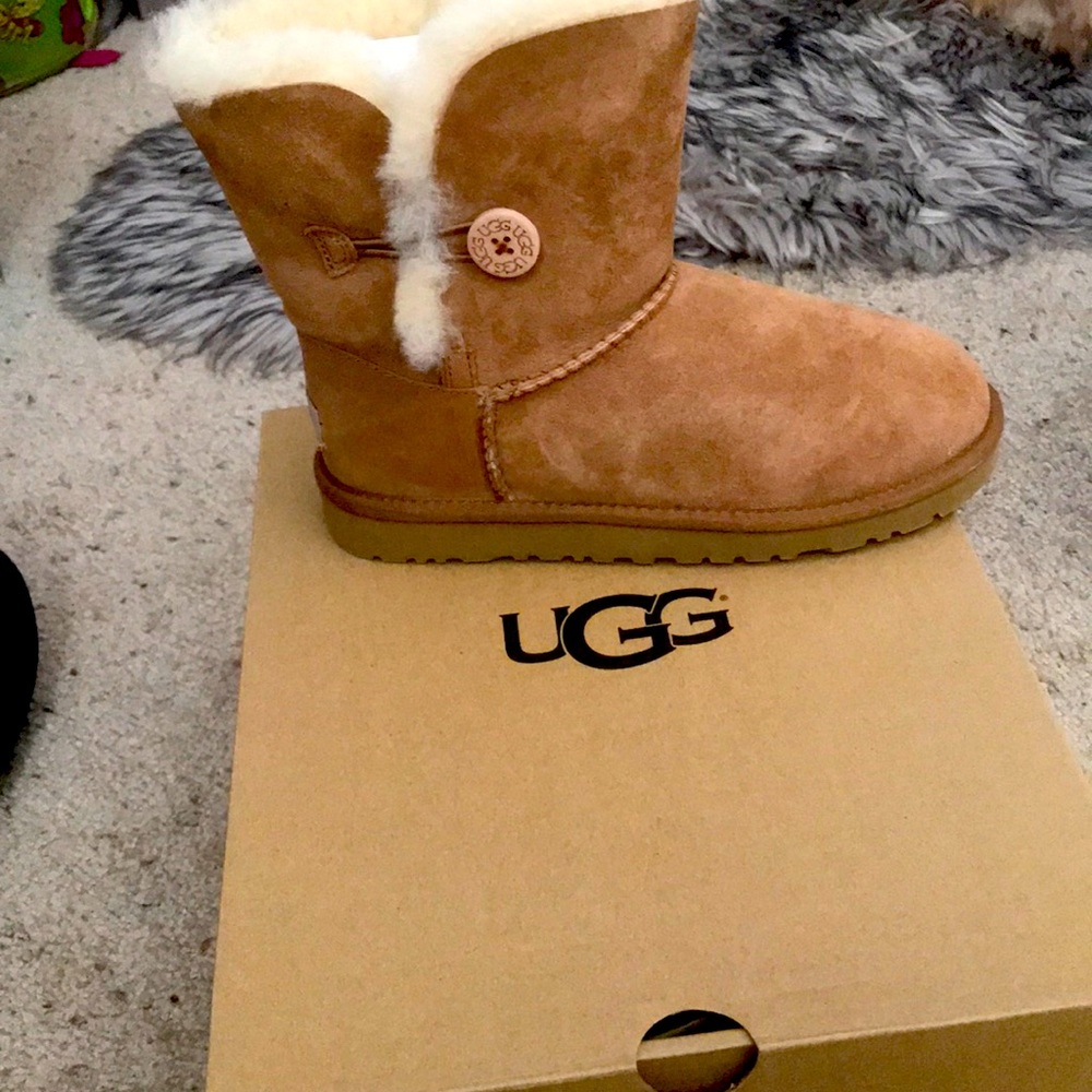 Brand new uggs for sale